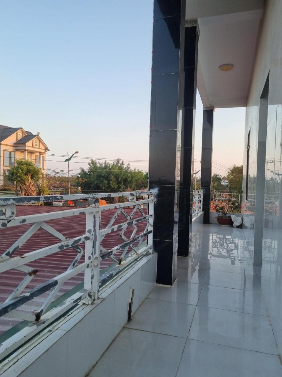 Khach San Ngoc Quynh Hotel La Gi Eksteriør billede